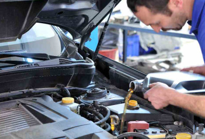 ¿Cual es el mantenimiento de un coche de gasolina?